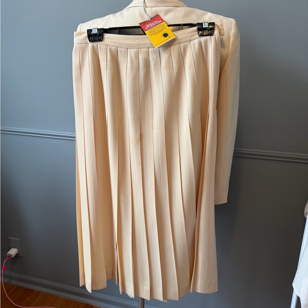 Vintage Christian Dior Cream Women's Blazer & Skirt Set Sz 8 - Picture 9 of 14